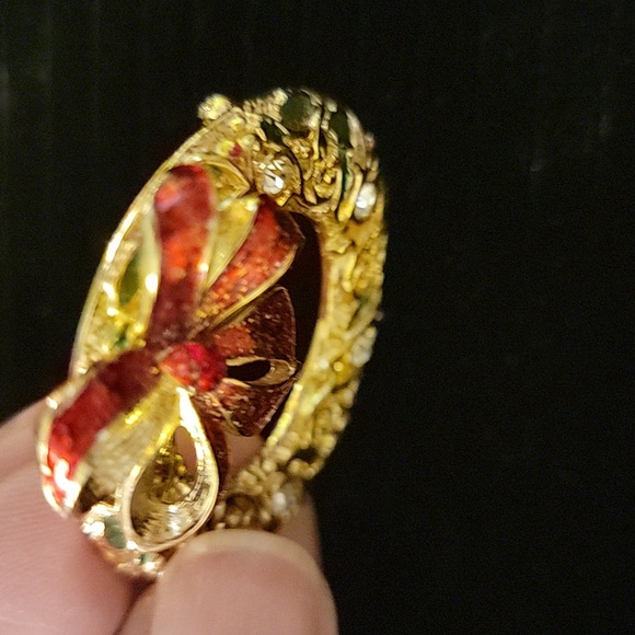 Vintage Danecraft Signed Gold Tone Christmas Wreath Brooch Pin Red Bow Holiday - Picture 13 of 16